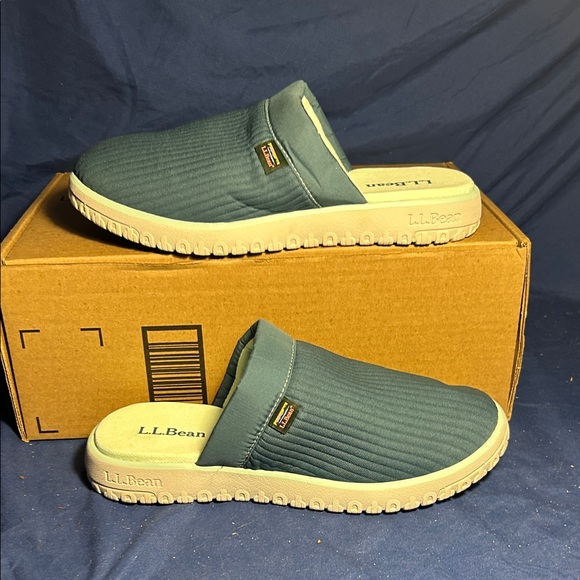 L.L.Bean- slippers, green, 7 women QS - Picture 1 of 4